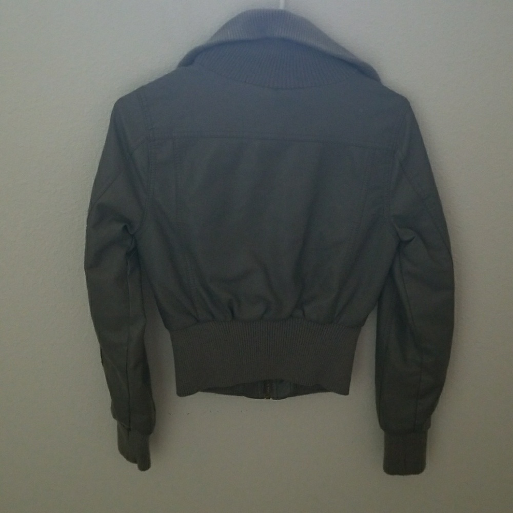 Gray jacket - Picture 2 of 2